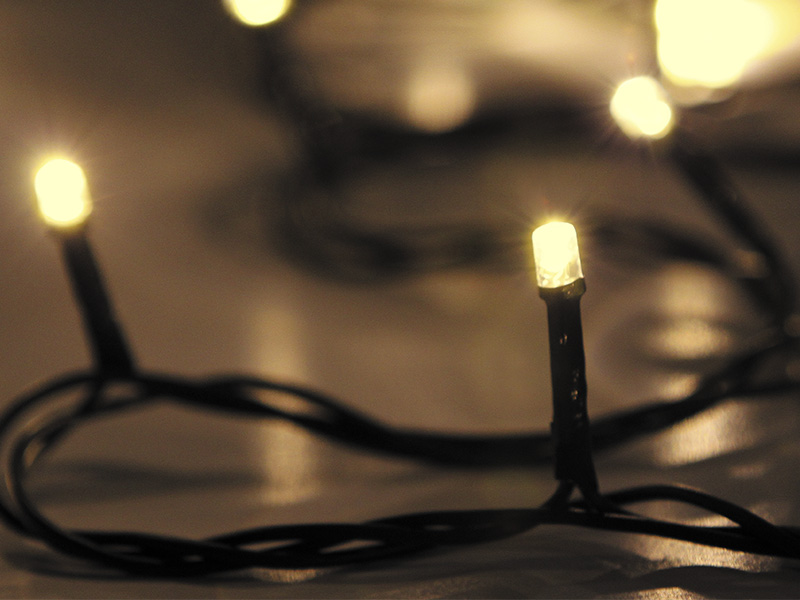 CORDÃO LUM 96 LEDS 8F ISOL VD 127V AMARELO