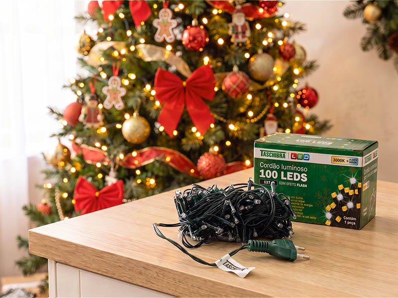 CORDÃO LUMINOSO TASCHIBRA 100 LED ESTÁTICO COM LED FLASH 127V ISOL VD 3000K