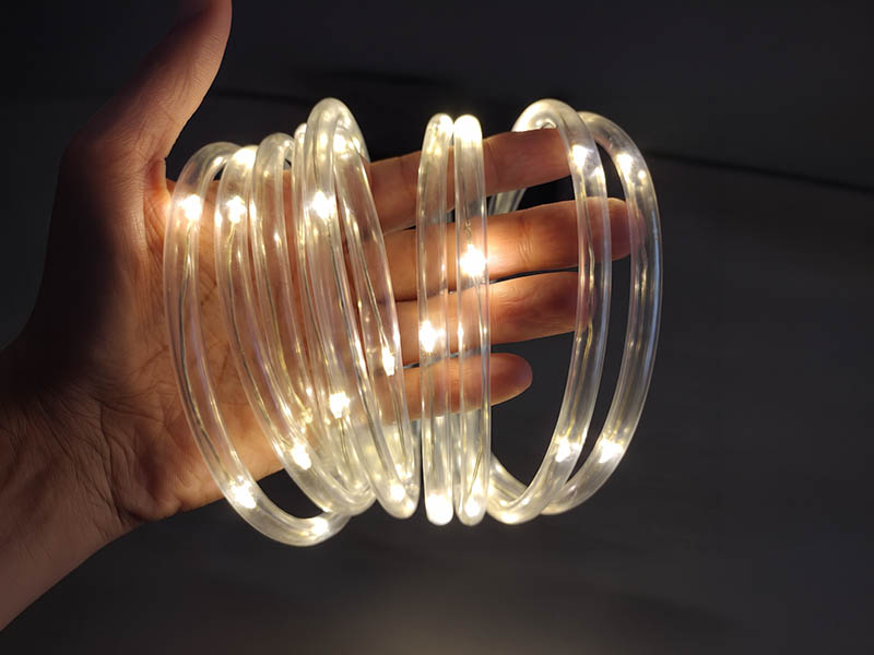 MANGUEIRA LUMINOSA ARAME 100 MINI LEDS TASCHIBRA 7,5M AUTOVOLT 3000K 3000K
