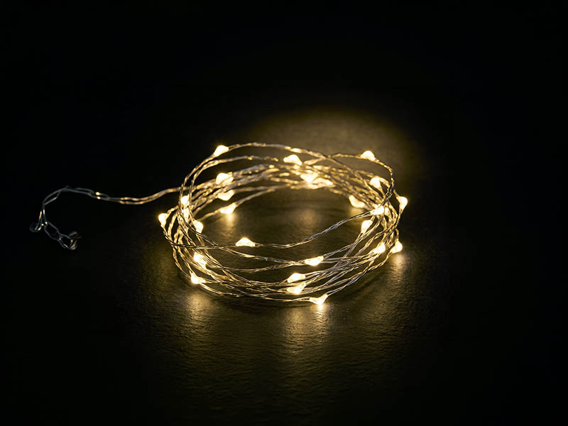 CORDÃO LUMINOSO TASCHIBRA 50 MINI LED ARAME PILHA 3000K