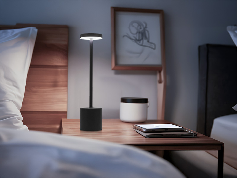 LUMINÁRIA DE MESA LED TASCHIBRA ORBIT RECARREGÁVEL PRETO