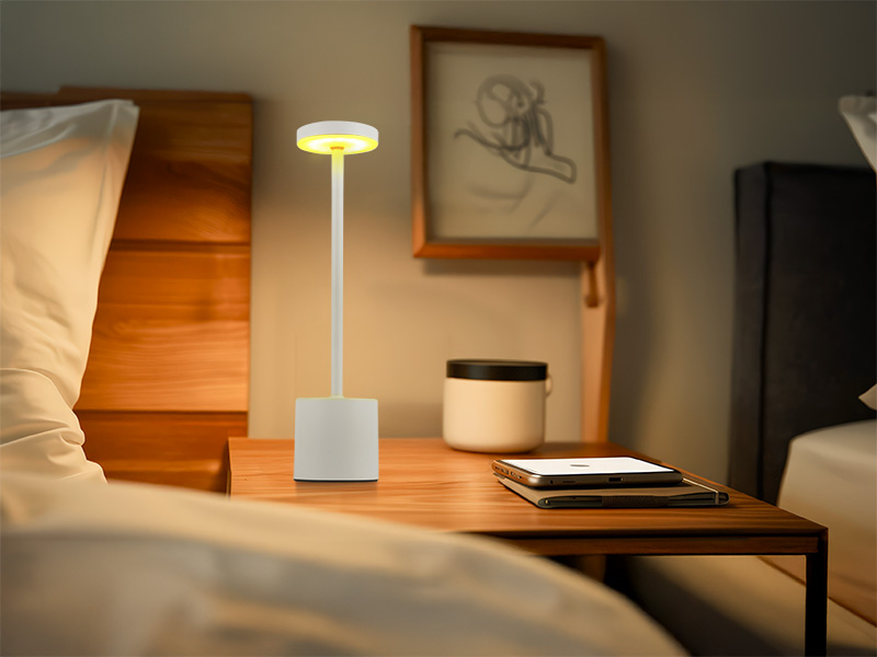 LUMINÁRIA DE MESA LED TASCHIBRA ORBIT RECARREGÁVEL BRANCO