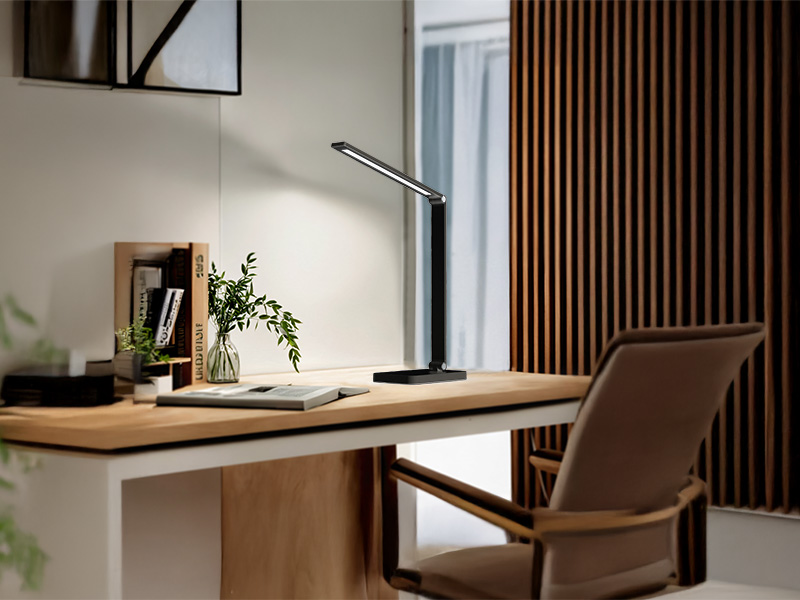 LUMINÁRIA DE MESA LED TASCHIBRA THINY RECARREGÁVEL PRETO