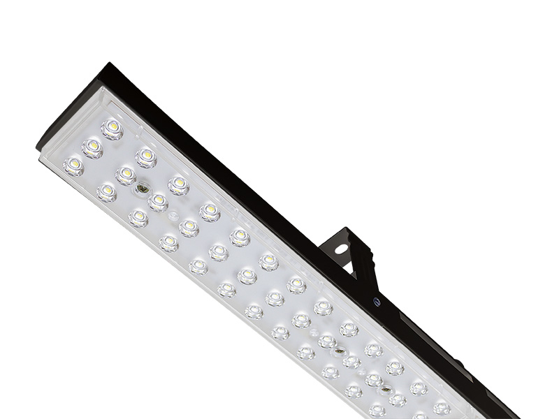 LM LED EAGLE 120 LINEAR LENTE 90° 5000K C/GANCHO PRETA