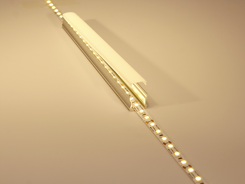 FITA LED PRO 7,2W 90 LEDS/M 5M 12V COM FONTE AUTOVOLT IP20 2700K